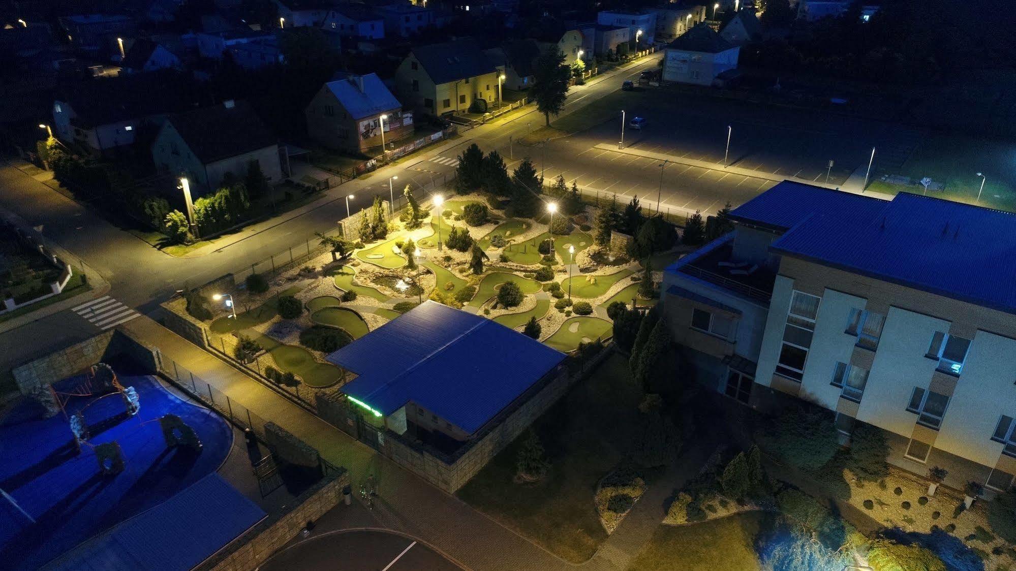 Buly Arena Hotel Kravare  Bagian luar foto